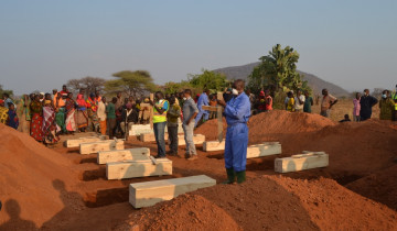  SHIRIKA LA RELI TANZANIA - TRC LAENDELEA NA ZOEZI LA KUHAMISHA MAKABURI KIPANDE CHA MOROGORO - MAKUTUPORA